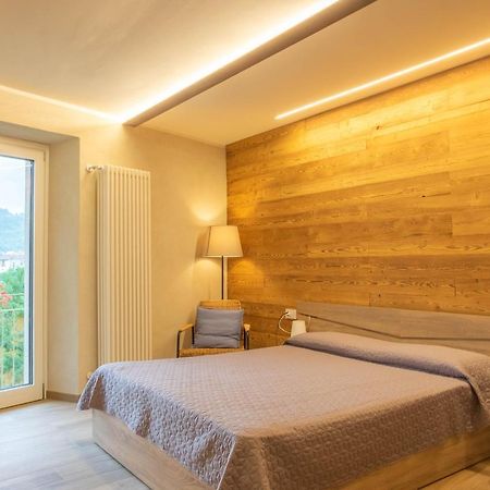Residenza La Riviera Apartment Дронеро Екстериор снимка